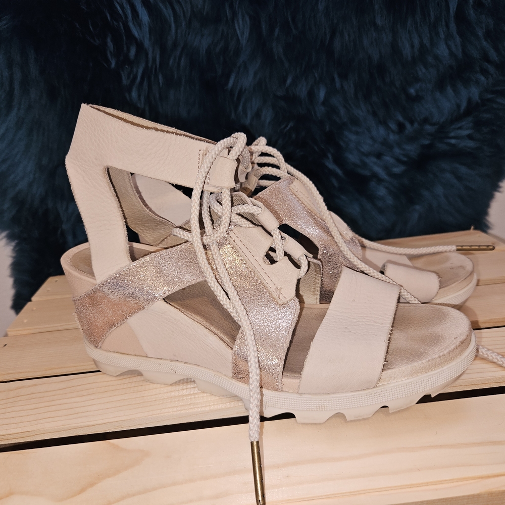 Sorel Pink and Gold Sandals with Chunky Heel